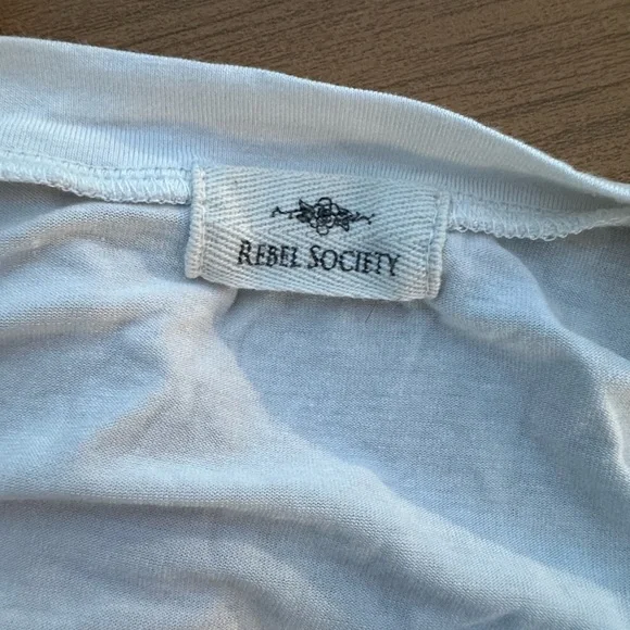 Casual White Short Sleeve Women's Tee EUC - Picture 2 of 6